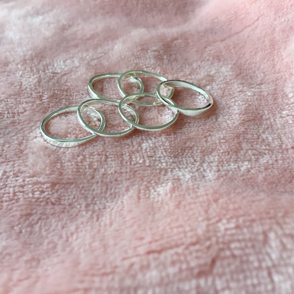 Chloe+Isabel La Lune Stackable Rings, size 7 - Picture 4 of 4